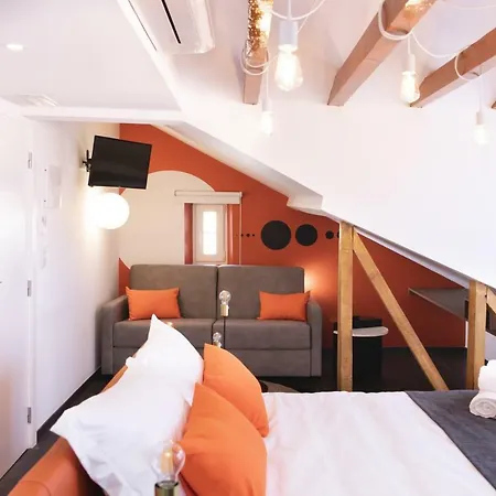 Planet House By Trius Guest house Lisbon